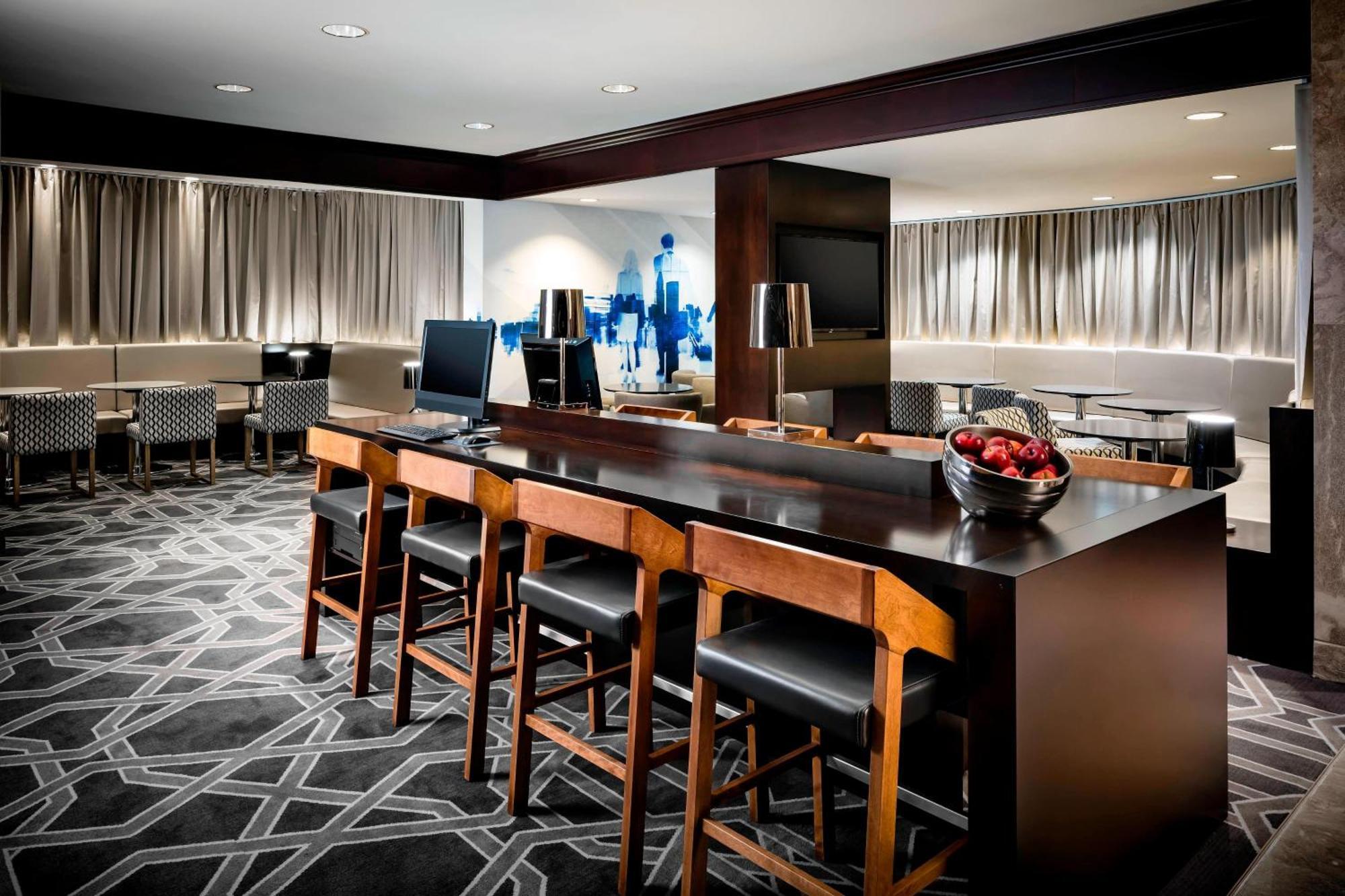 Le Centre Sheraton 4*